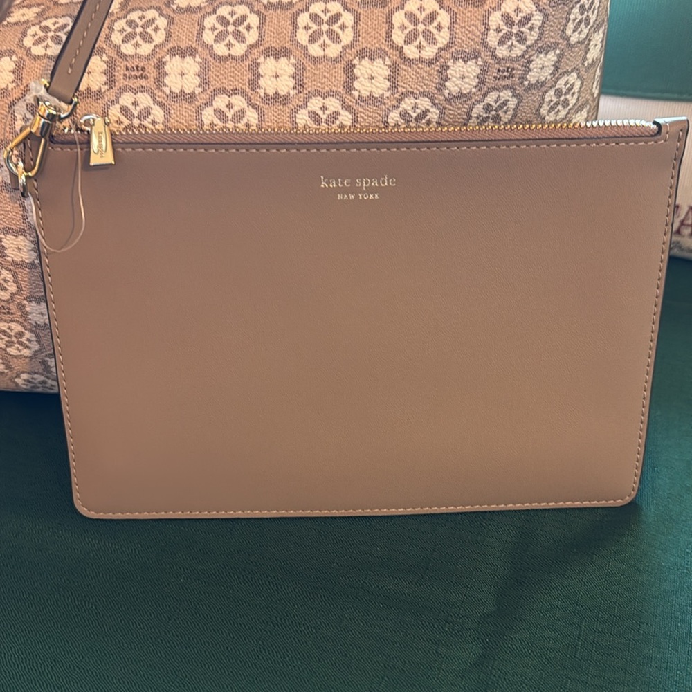 NWT ♠️KATE SPADE FLOWER LARGE TOTE BAG♠️ - Picture 5 of 6